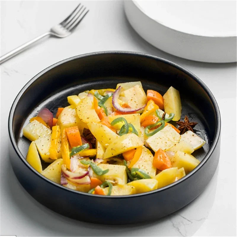 Simple black and white deep plate soup plate Western dish round dish salad plate frosted ceramic large baked household