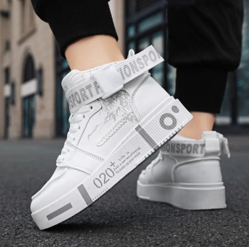 2026Men High Top Boots Platform Vulcanized Sneakers Lace Up Soft Sole Men Casual Walking Shoes Ankle Boots Tenis Masculino 39-45