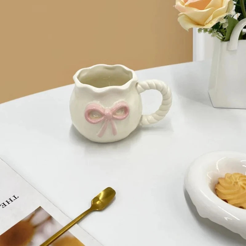 Hand-held bowknot coffee cup, afternoon tea ceramic cup, cute mug