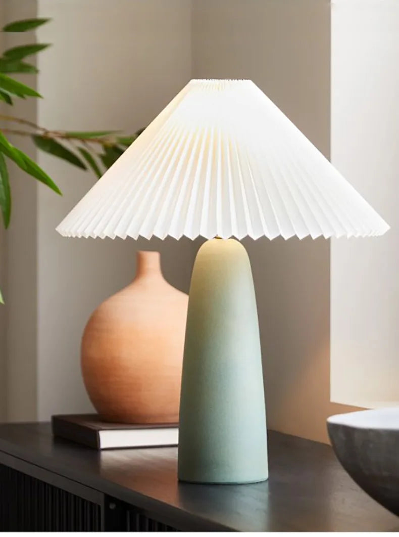 Nordic Design Romantic Atmosphere Pleated Ceramic Table Lamp LED E27 Minimalist Modern Light Fixture Bedroom Bedside Living Room