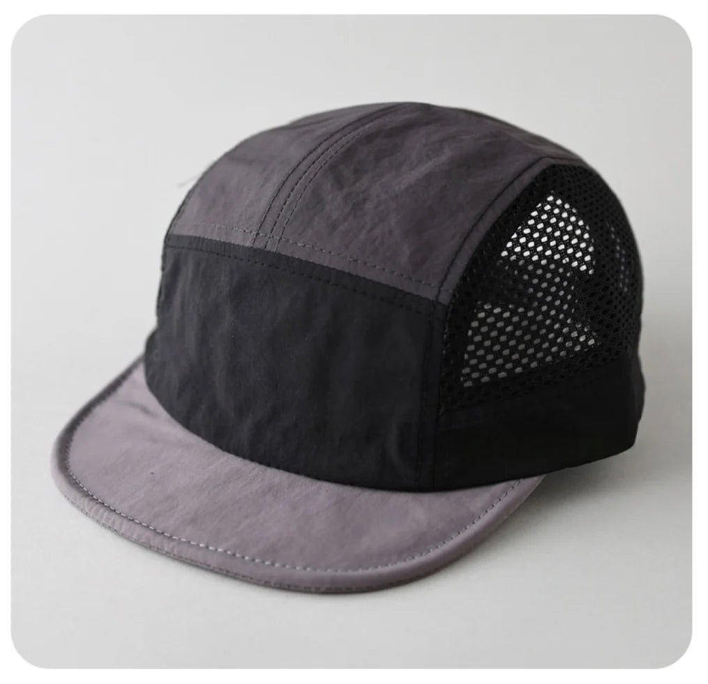 Retro Color-Blocked Breathable Quick-Dry Flat-Brimmed Hat with Adjustable Mesh Fabric, Suitable for Both Men and Women, Ideal for Outdoor Activities Like Hiking, Running, Camping, and Daily Commuting