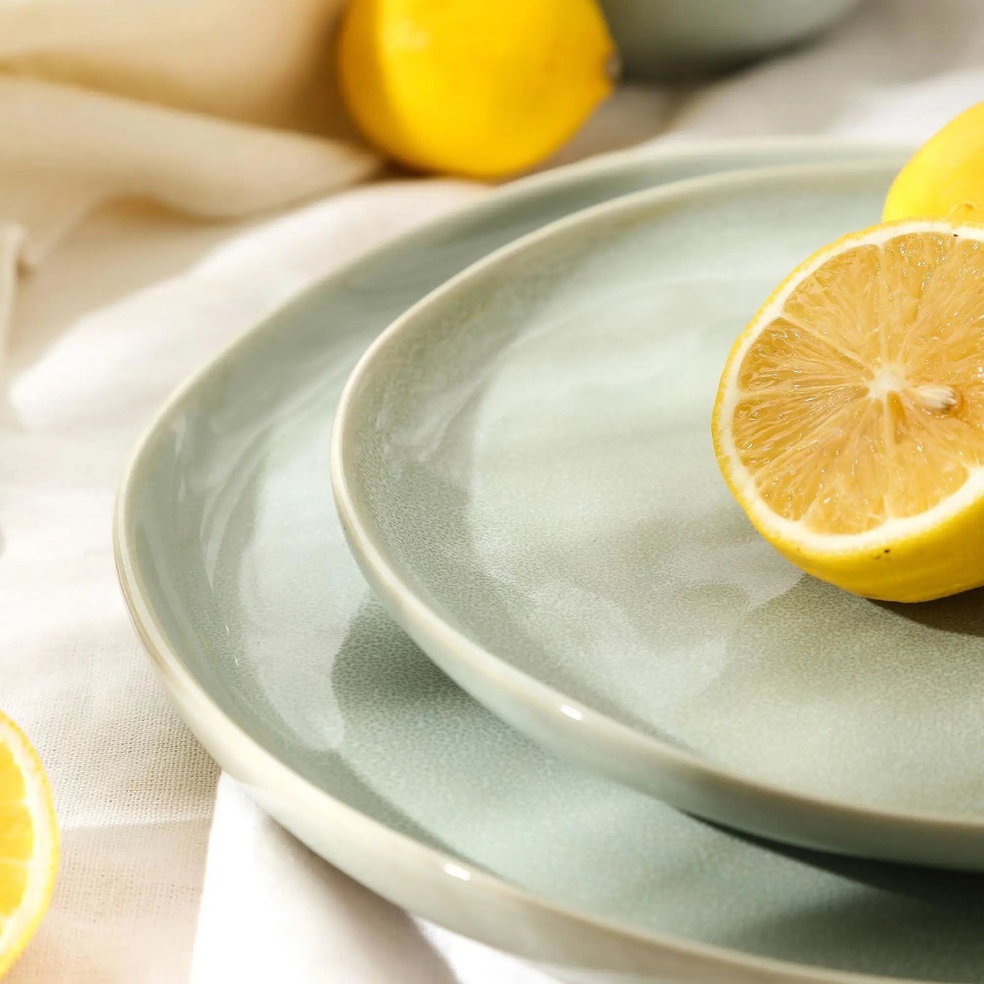 8-Piece Dinner Plate Set Stoneware, Light Green