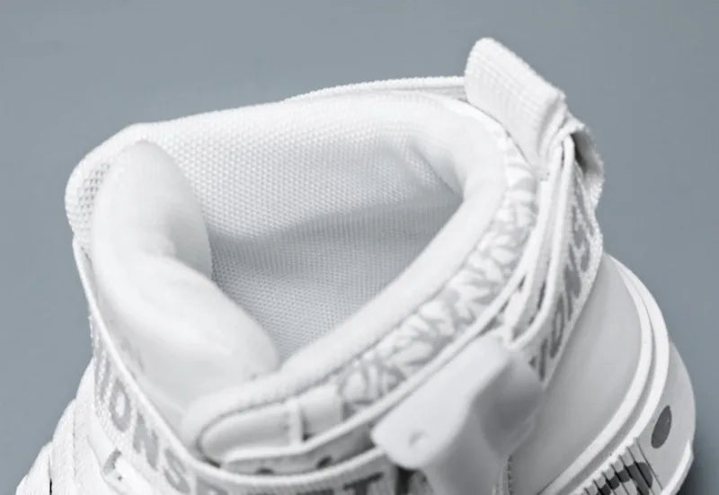 2026Men High Top Boots Platform Vulcanized Sneakers Lace Up Soft Sole Men Casual Walking Shoes Ankle Boots Tenis Masculino 39-45