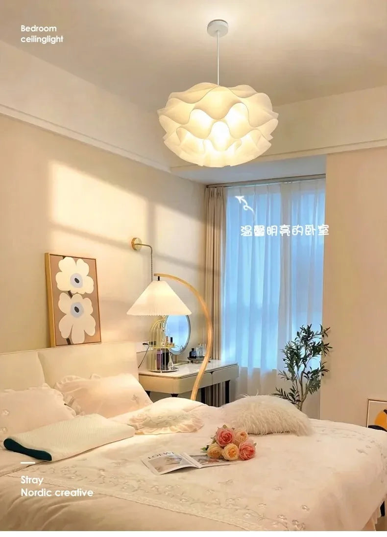 Postmodern Designer Pendant Light White Flower LED Hanging Lamp for Bedroom Restaurant Bar Store Lighting Indoor Petal Decor
