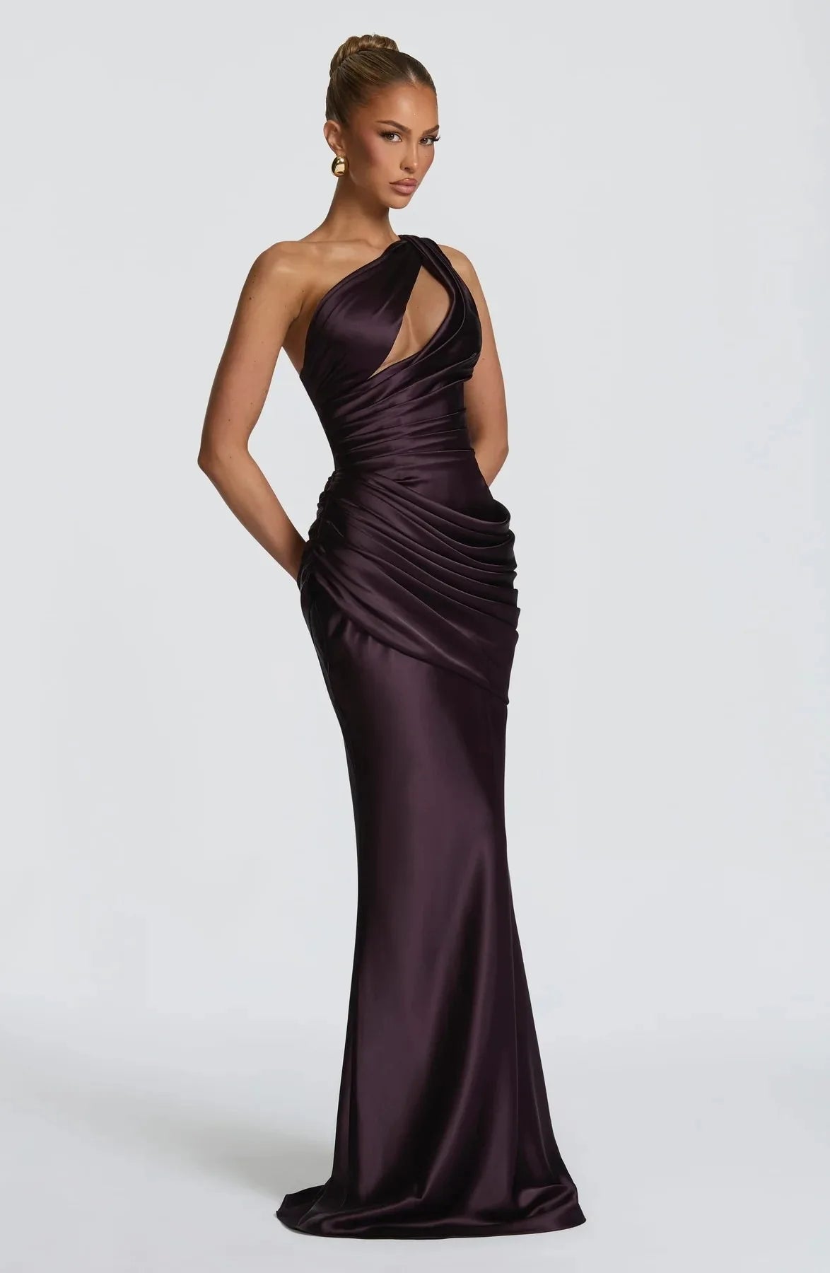 Elegant One Shoulder Satin Long Dress Women Chic Solid Sleeveless Backless Waist Cinching Pleated Dresses  Lady Party Robes New
