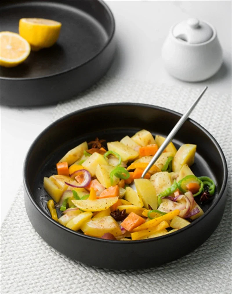 Simple black and white deep plate soup plate Western dish round dish salad plate frosted ceramic large baked household