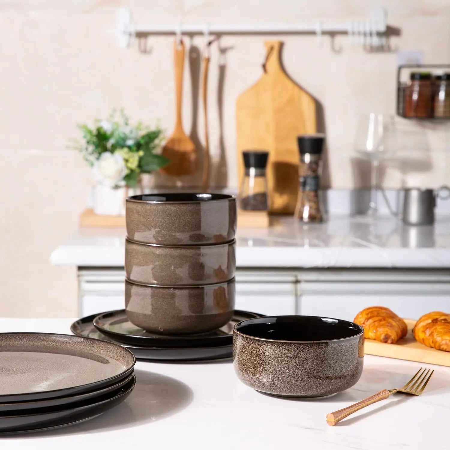 Ceramic Dinnerware Sets for 8,Plates and Bowls Sets,Reactive Glaze Dishes Set,Highly Chip and Crack Resistant | Dishwasher & Mic
