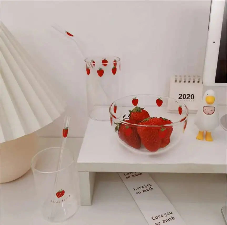 300ml 10oz High borosilicate Nana Cute Strawberry Water Milk Drinking Glasses Cup With Straw
