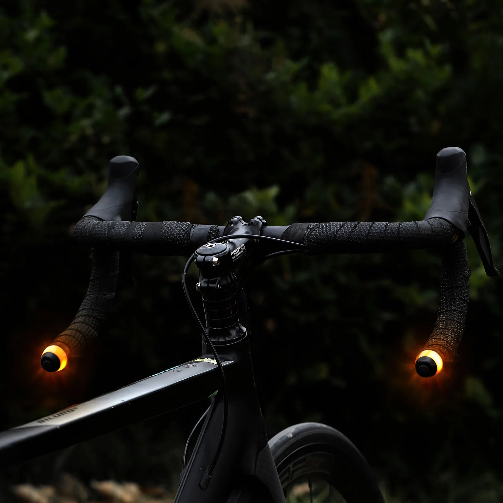 TOSUOD Bicycle Light Plug Light LED Intelligent Turn Signal Warning Light Mountain Handle Blockage Handle Bicycle Light