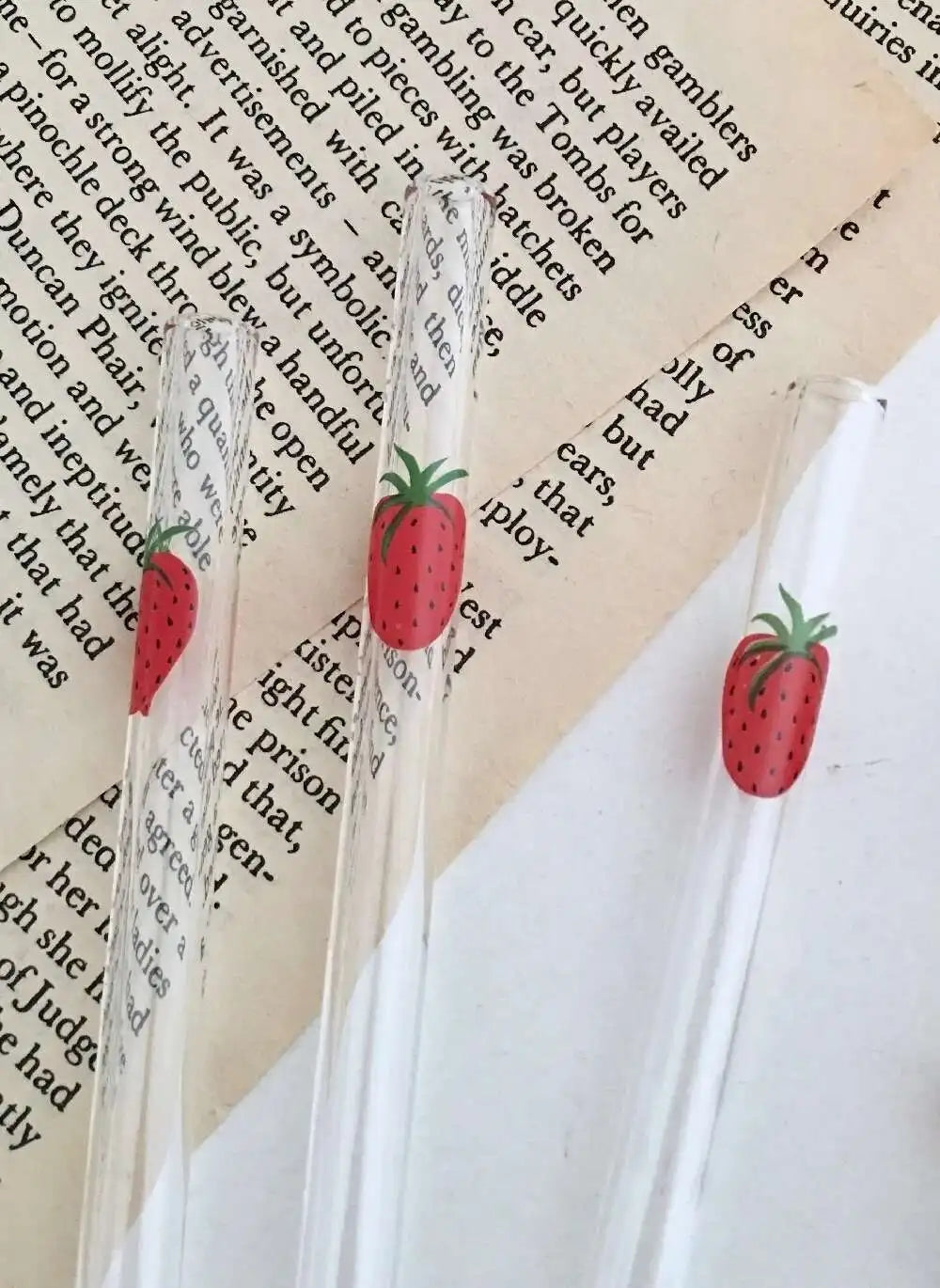 300ml 10oz High borosilicate Nana Cute Strawberry Water Milk Drinking Glasses Cup With Straw