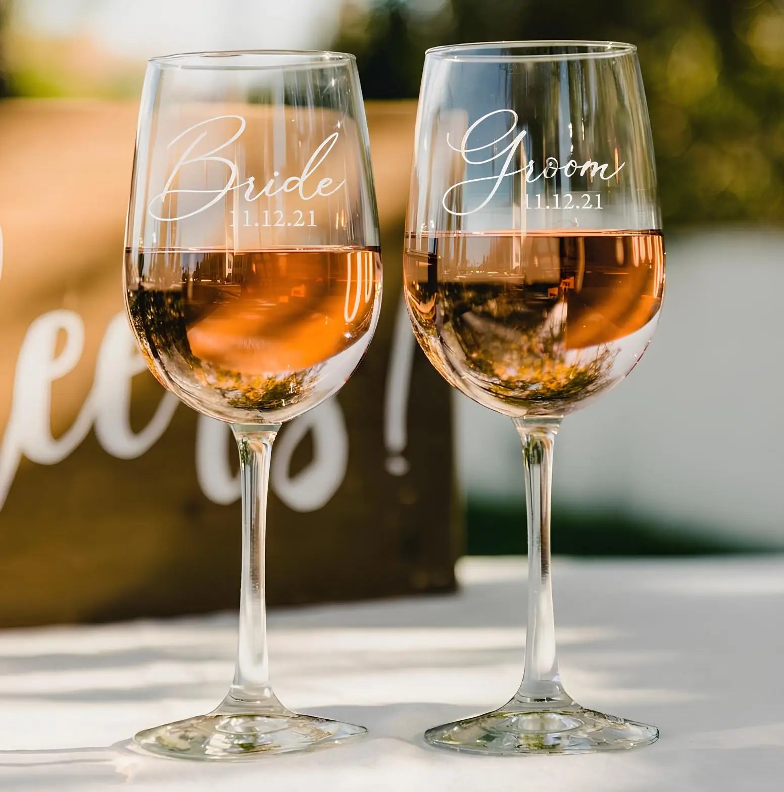 Personalised Wine Glasses Laser Engraving Custom Mr. and Mrs. Wine Glasses Gifts for Wife Couples Anniversary Christmas Wedding