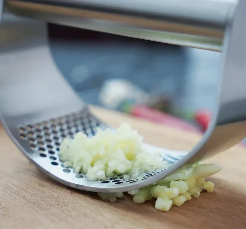 Upgraded Stainless Steel Garlic Press Squeezer Manual Garlic Ginger Rocker Crusher Garlic Cutting Mince Tools Kitchen Gadgets
