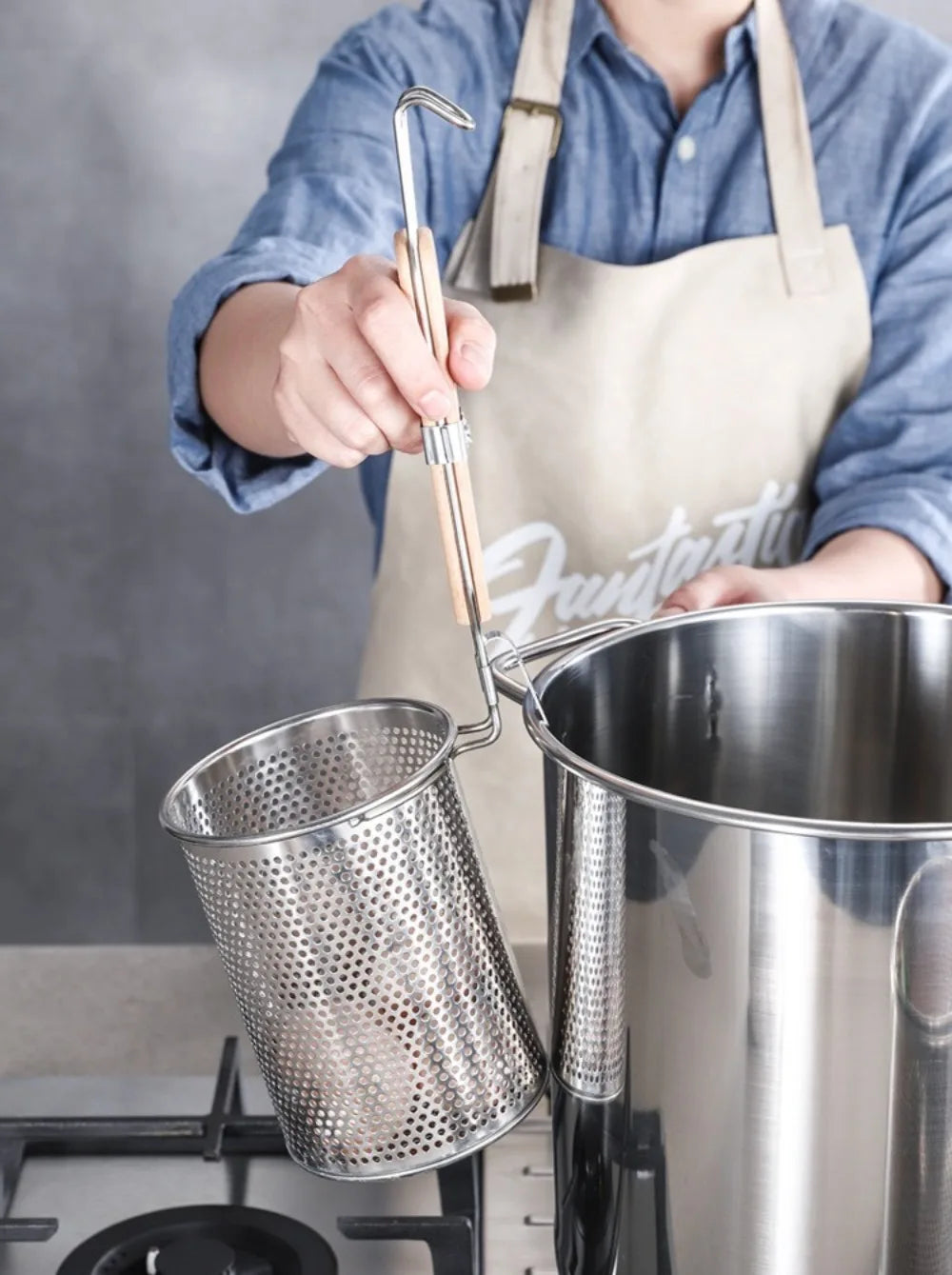Durable Thickened Stainless Steel Funnel Wooden Handle Multifunctional Pasta Basket Strainer Kitchen Gadgets Deep Fry Basket