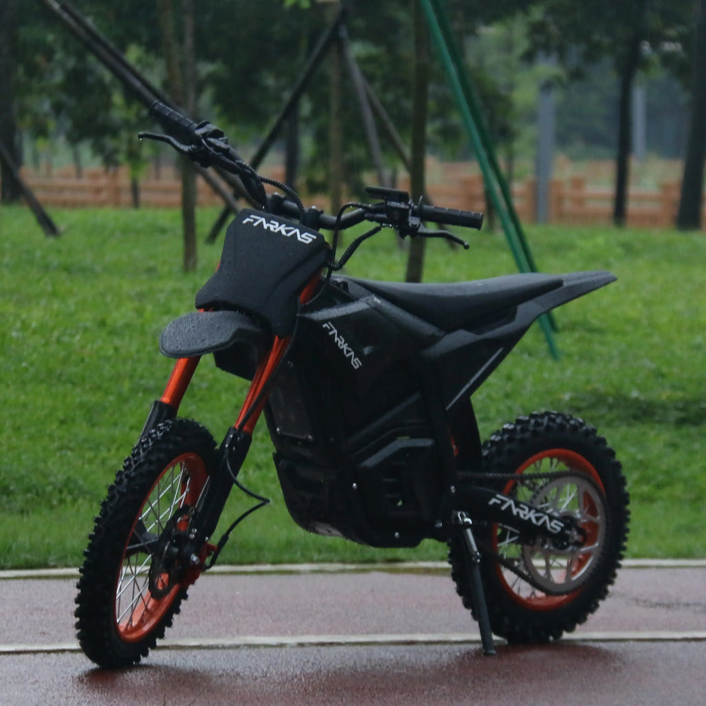 Dropshipping Electric Motocross Bike 60V 27AH 1600W,40Mph,37 Miles,Urban Commuting Front 17";Rear 14" Off-Road Electric Bike