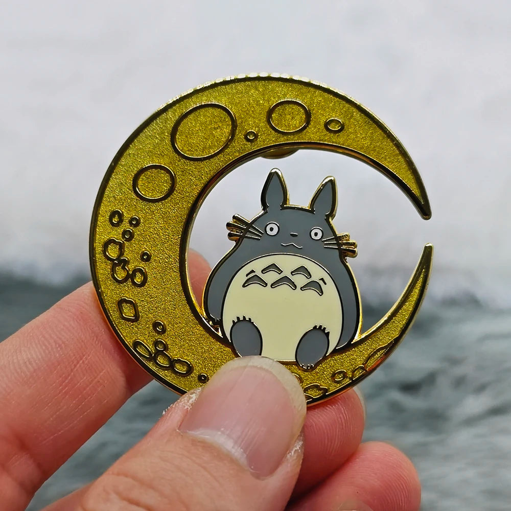High-quality enamel brooch, cute moon cat brooch, suitable for backpacks, clothes, blog decorations, and holiday small gifts