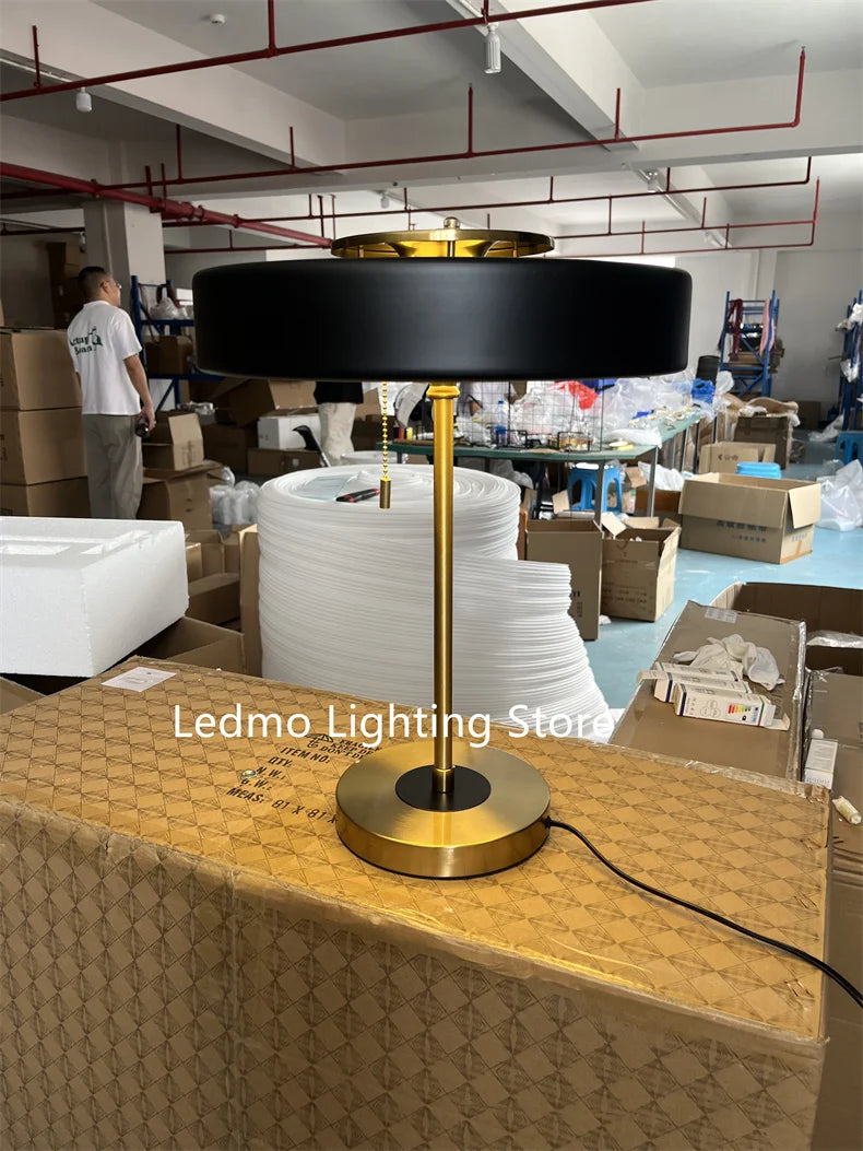 Nordic Novelty Table Lamp Modern Luxury Desk Light with E27 Bulb for Bedroom Bedside