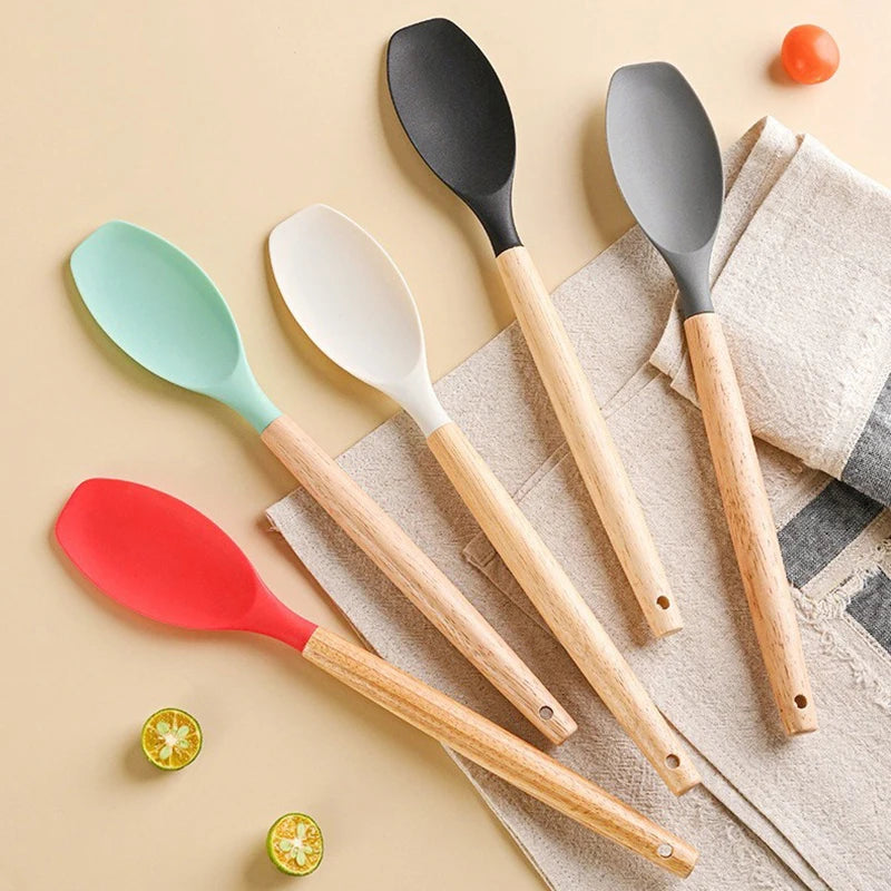 1Pc Silicone Spatula Scoop With Wooden Handle Salad Agitator Pot Scoop Home Cooking Utensils Kitchen Gadgets