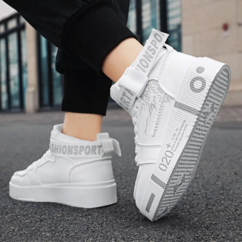 2026Men High Top Boots Platform Vulcanized Sneakers Lace Up Soft Sole Men Casual Walking Shoes Ankle Boots Tenis Masculino 39-45
