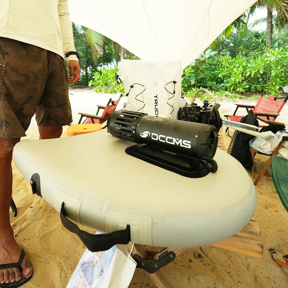 DCCMS Electric Underwater Scooter Dive Equipment Sea Scooter SUP Motor Paddleboard Motor for Diving And Water Sports