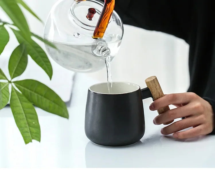 Nordic Style Black White Fat Body Coffee Mug with Wooden Handle and Spoon Modern Office Use Water Milk Drinks Ceramic Cups