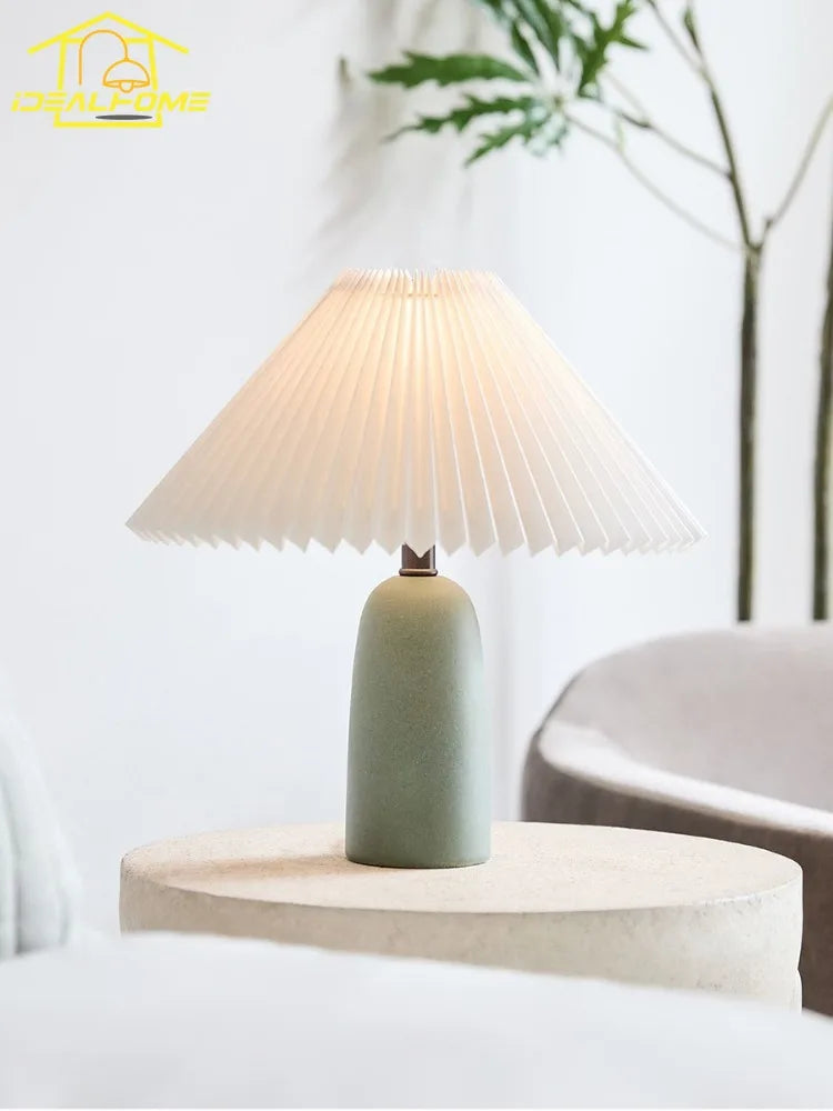 Nordic Design Romantic Atmosphere Pleated Ceramic Table Lamp LED E27 Minimalist Modern Light Fixture Bedroom Bedside Living Room