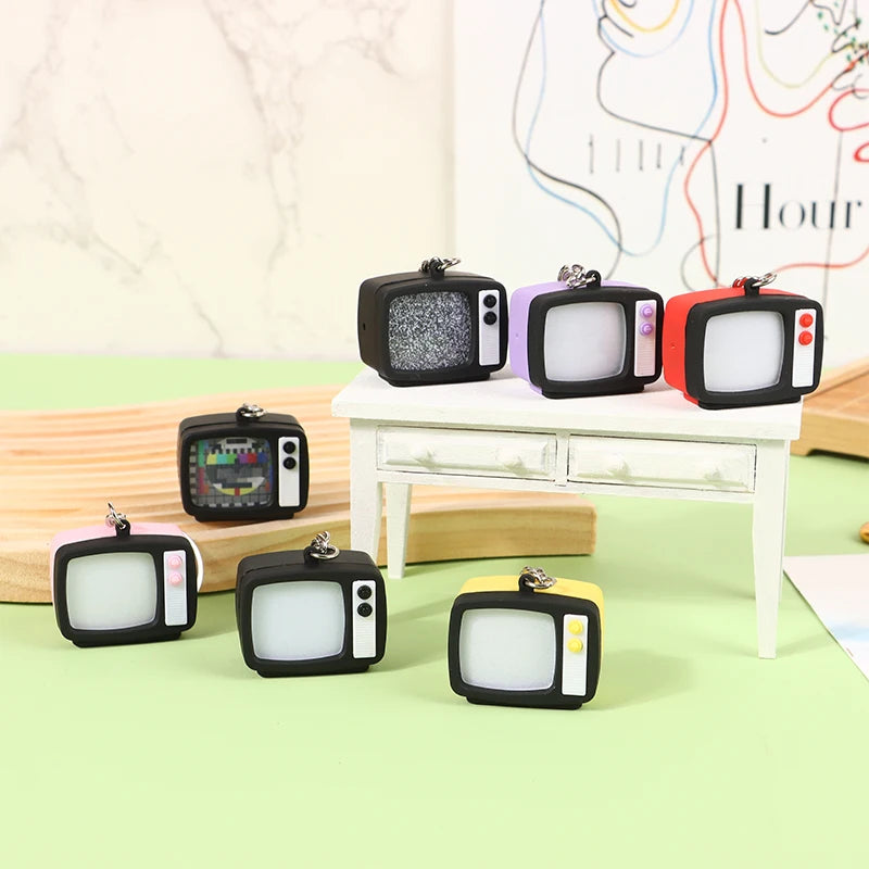 Creative Mini Retro Television Keychain Miniature Television Tv Model Toy Creative Children Toy Keychain Pendant