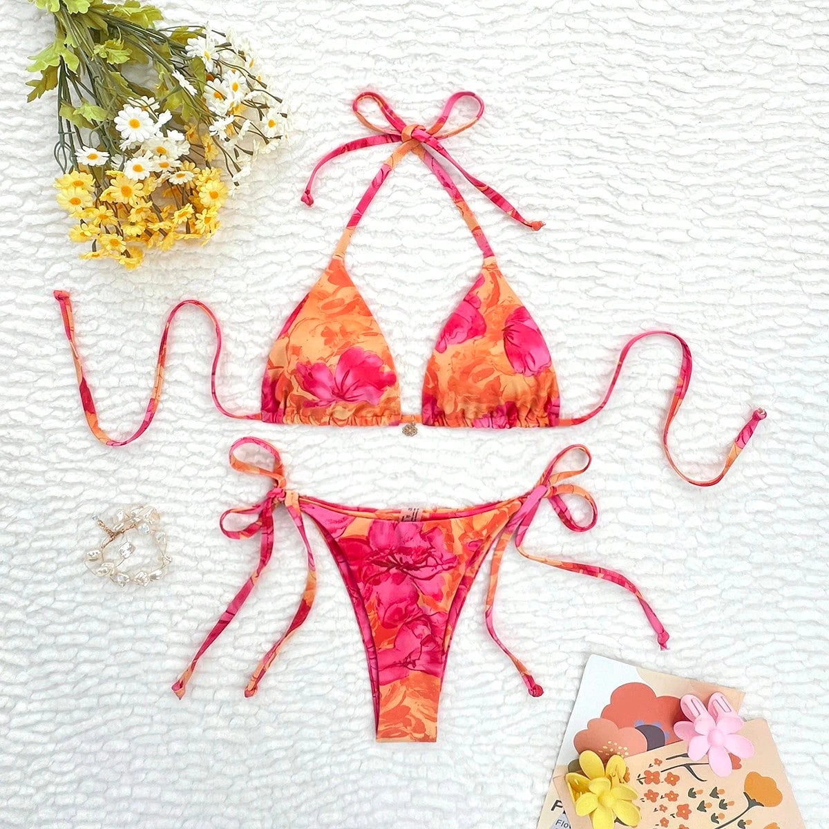 Bikini set contrasting niche design trendy fashion seaside vacation