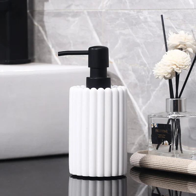 Creative hand sanitizer bottle lotion bottle hotel home stay shampoo bath gel sub bottled bathroom accessories soap dispenser