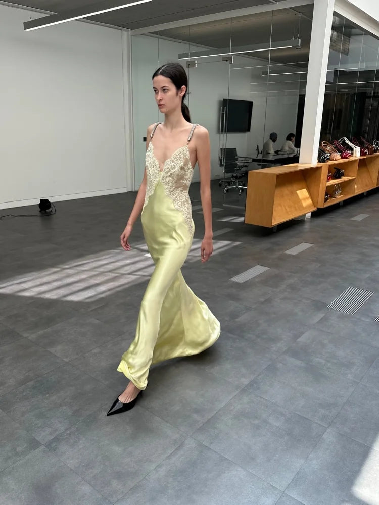 Lace Patchwork Satin Maxi Dress For Women Butter Yellow V Neck Sleeveless Vestidos Adjustable Rhinestone Straps Evening Dresses