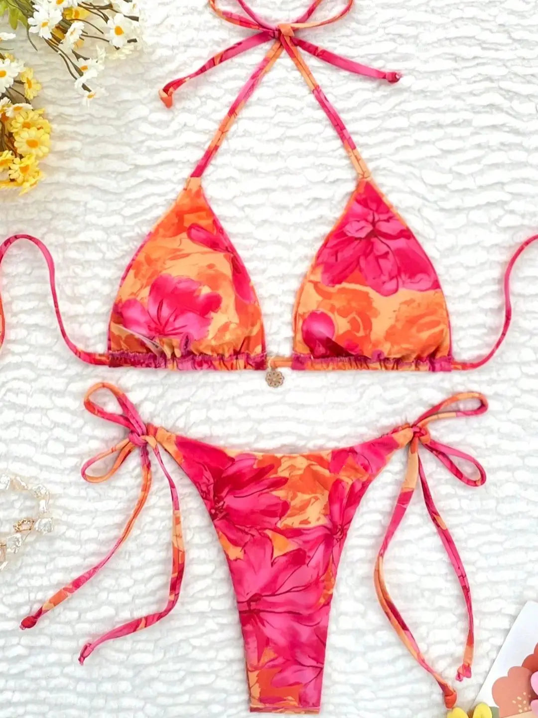 Bikini set contrasting niche design trendy fashion seaside vacation