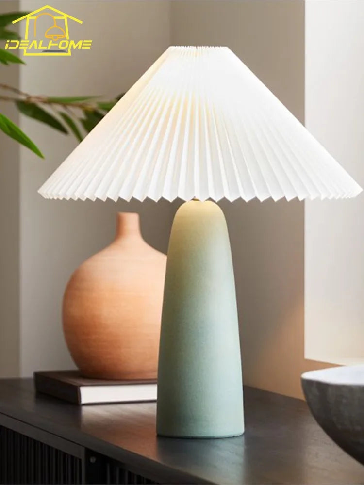Nordic Design Romantic Atmosphere Pleated Ceramic Table Lamp LED E27 Minimalist Modern Light Fixture Bedroom Bedside Living Room