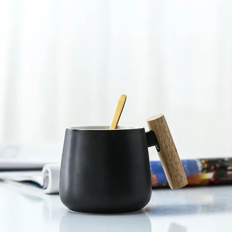 Nordic Style Black White Fat Body Coffee Mug with Wooden Handle and Spoon Modern Office Use Water Milk Drinks Ceramic Cups