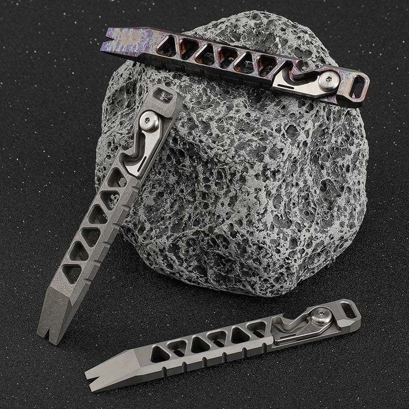 EDC Titanium Alloy Crowbar Portable Bottle Opener Safety Belt Cutter Outdoor Camping Gear Multifunction Tools